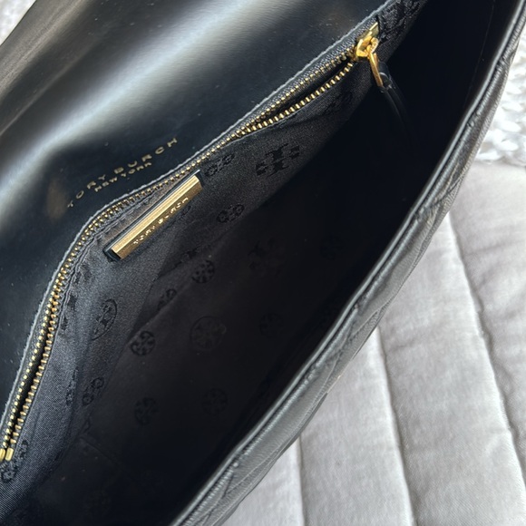 Tory Burch Black Quilted Leather Shoulder Bag - Picture 11 of 11